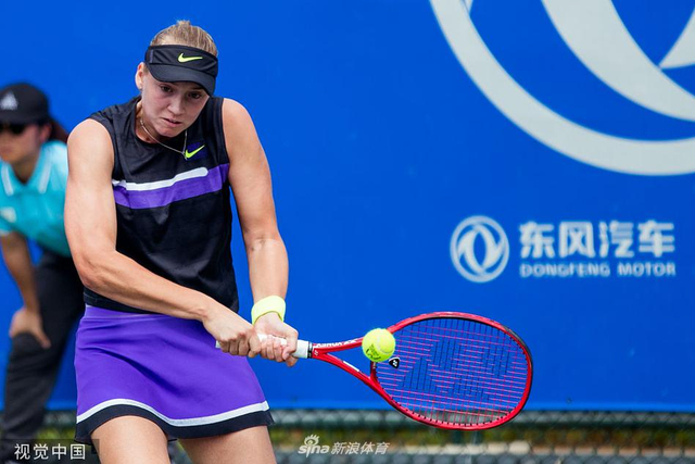 的对战中写 的对战中写